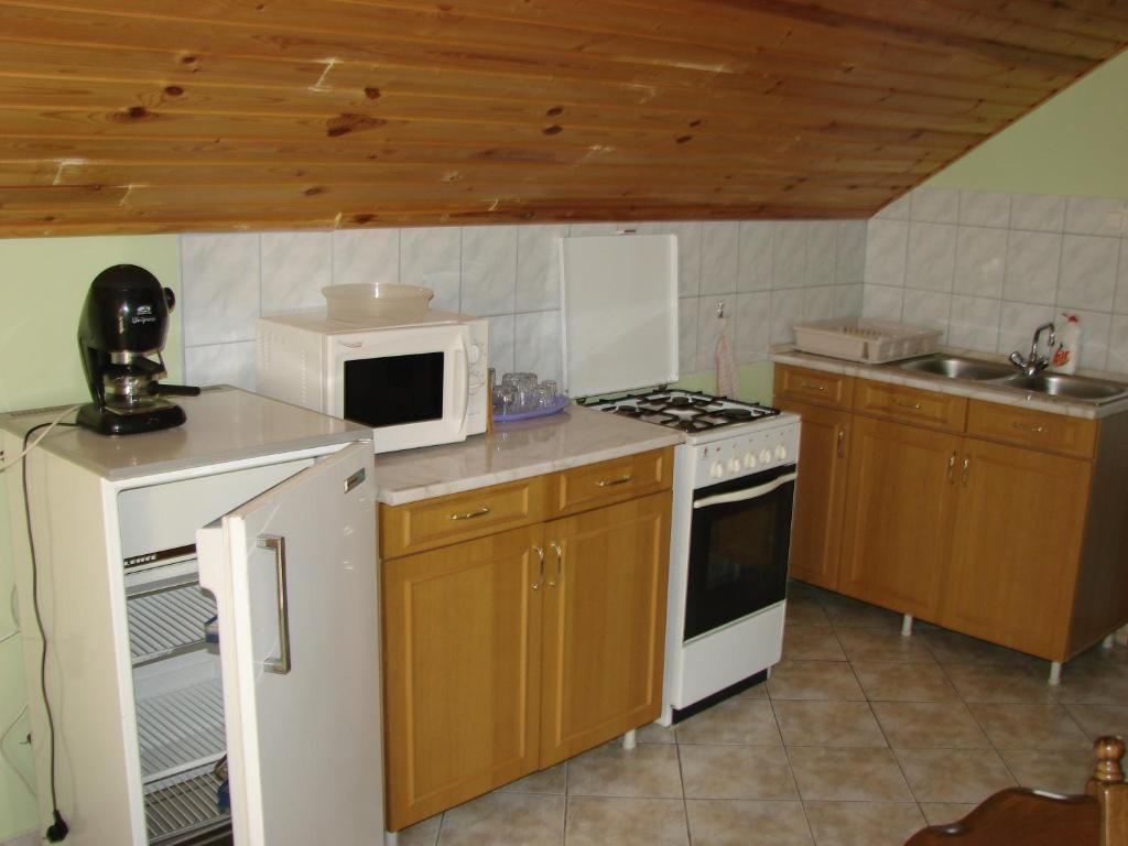 Benko Vendeghaz Hotel Kiskutas Room photo